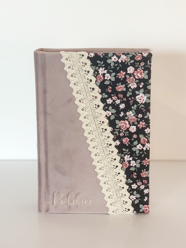 Biblie handmade  053 - floral negru cu plamaniu