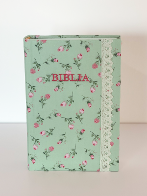 Biblie handmade  053 - floral verde cu dantela